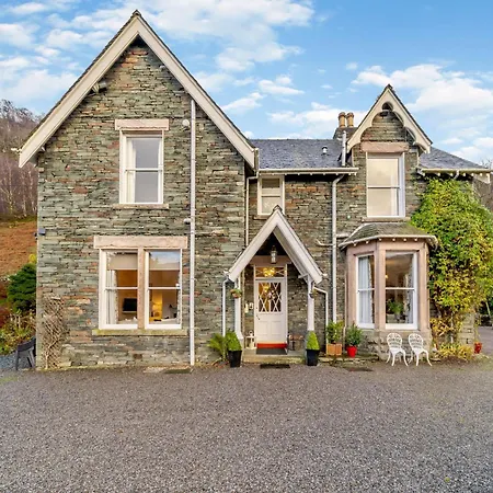 10 Bed In Borrowdale Sz221 *