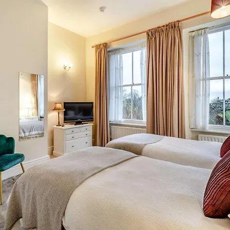 10 Bed In Borrowdale Sz221